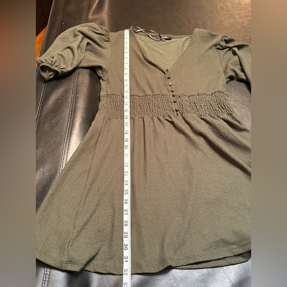Chic Olive Button-Front V-Neck Dress size M - Picture 10 of 10